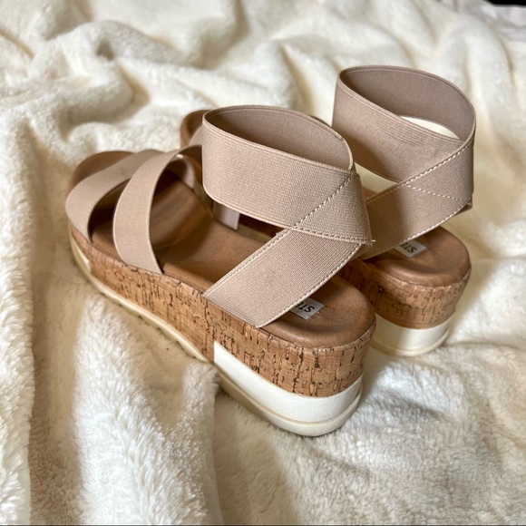 🚨 SOLD 🚨 Bandi Ankle Strap Wedge Sandal - Steve Madden - Tan - 8 - Picture 8 of 15
